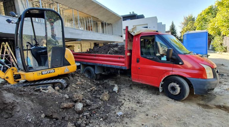 Transport moloz si gunoi din renovari Sector 3